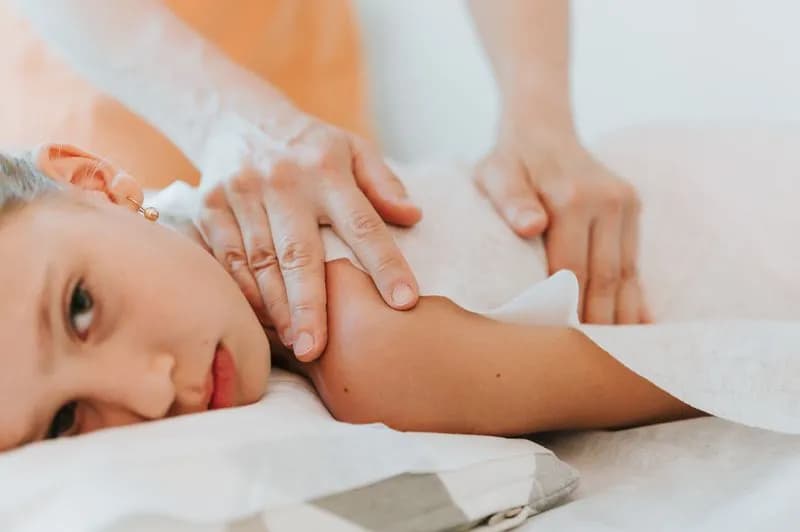 Co zabrać na rehabilitację kręgosłupa? Spakuj się bez stresu!